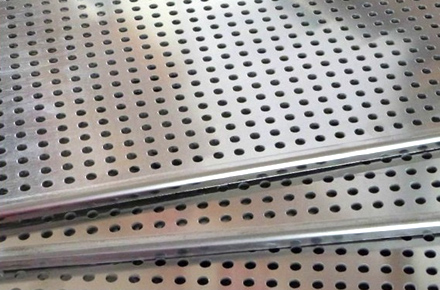 Alloy 20 Perforated Sheets, Alloy 20 Chequered Plates